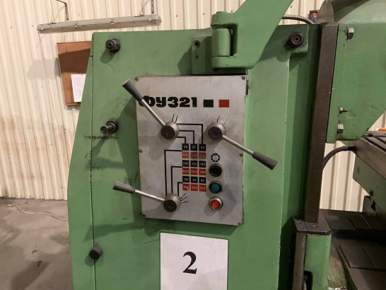 Frezarka FU 321.